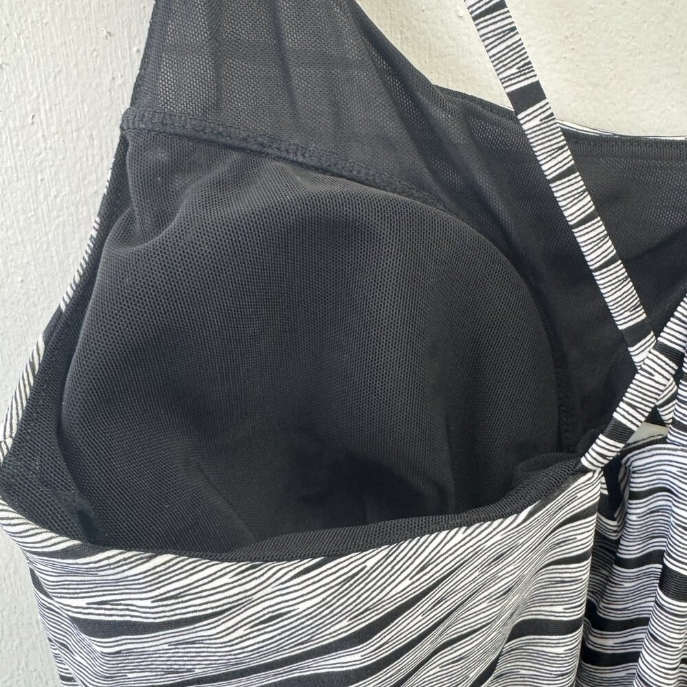 Athleta Ariel Venice Athletic Dress, Black and Gray, Small - Picture 10 of 11